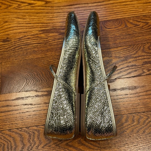 Veronica Beard Ellie Metallic Maryjane Ballet Flat in Platinum Gold Size 9 EUC - Picture 5 of 11